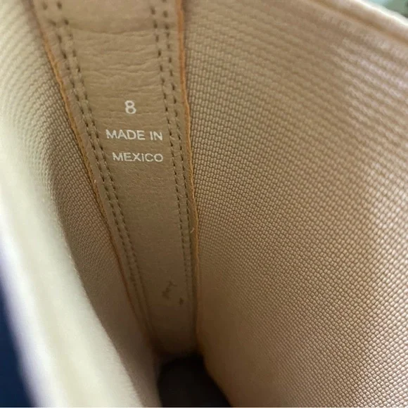 Steve Madden Womens Size 8 Chelsea Boots Beige Hesitant Round Toe Block Heel - Picture 7 of 9
